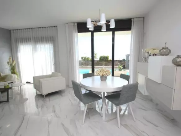 3-bedroom Villa In San Miguel De Salinas, Spain (194 M²)