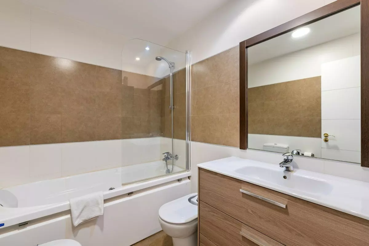 2-bedroom Apartment In Estepona, Spain (158 M²)