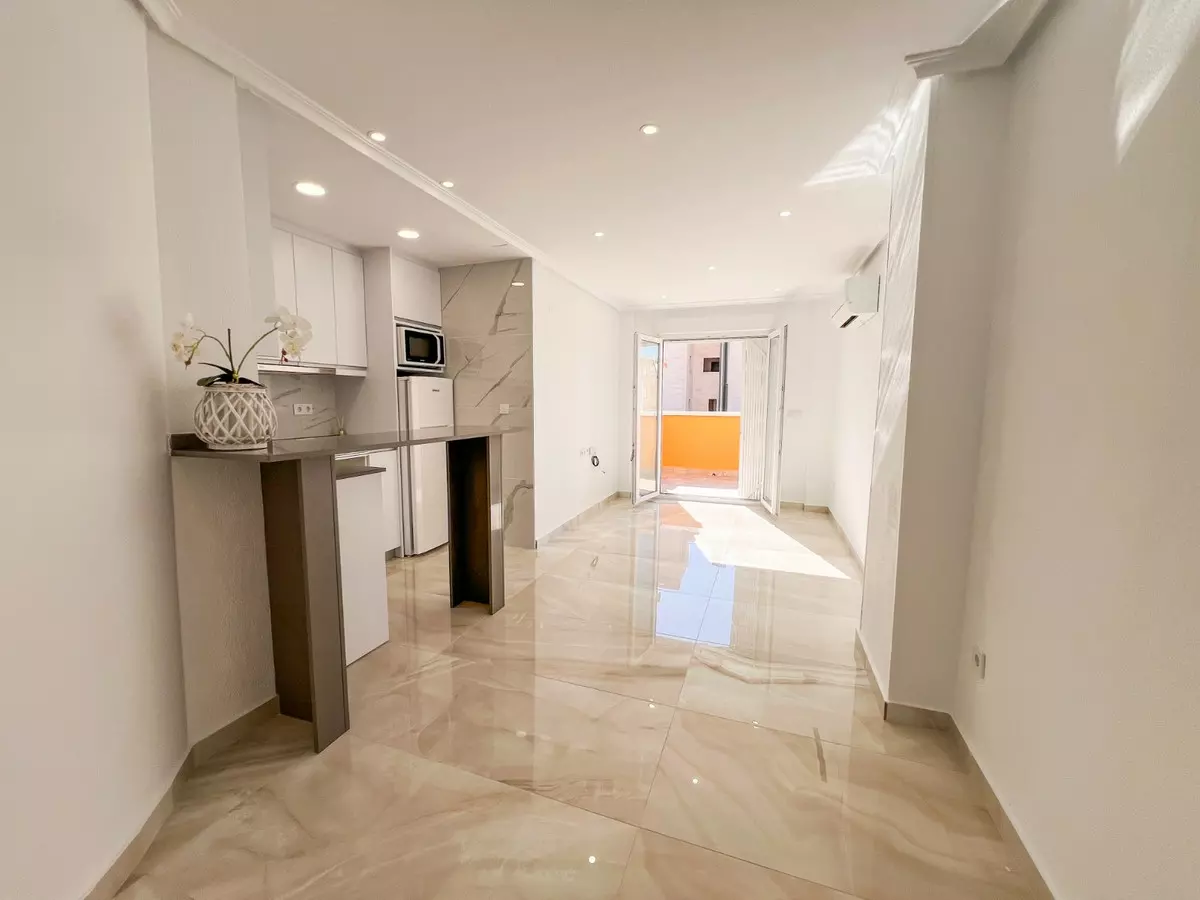 2-bedroom Apartment In Torrevieja, Spain (76 M²)