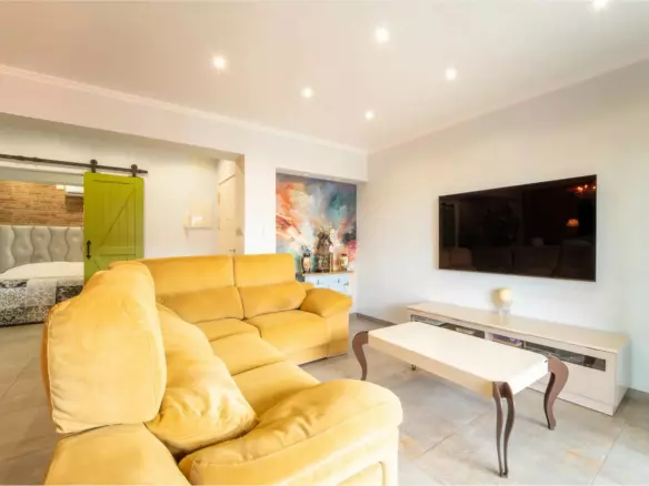 2-bedroom Apartment In Torrevieja, Spain (101 M²)