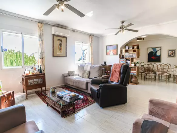 4-bedroom Apartment In Orihuela, Spain (110 M²)