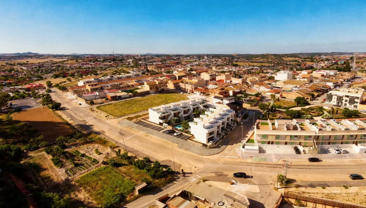3-bedroom Villa In Pilar De La Horadada, Spain (91 M²)