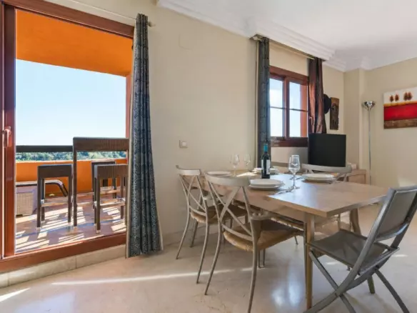 2-bedroom Apartment In Estepona, Spain (158 M²)