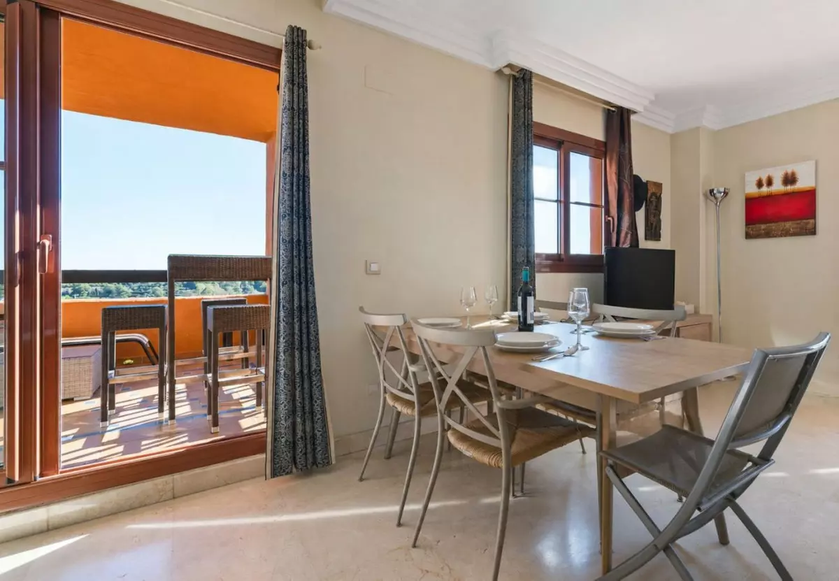2-bedroom Apartment In Estepona, Spain (158 M²)