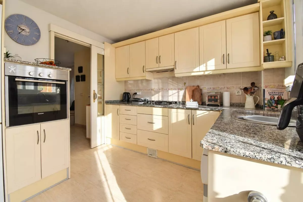 3-bedroom Town House In Orihuela, Spain (130 M²)
