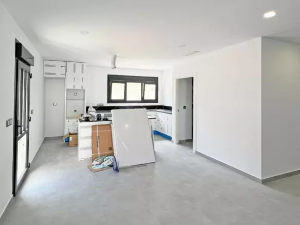 5-bedroom Villa In Torrevieja, Spain (368 M²)