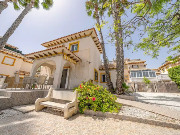 3-bedroom Villa In Orihuela, Spain (96 M²)