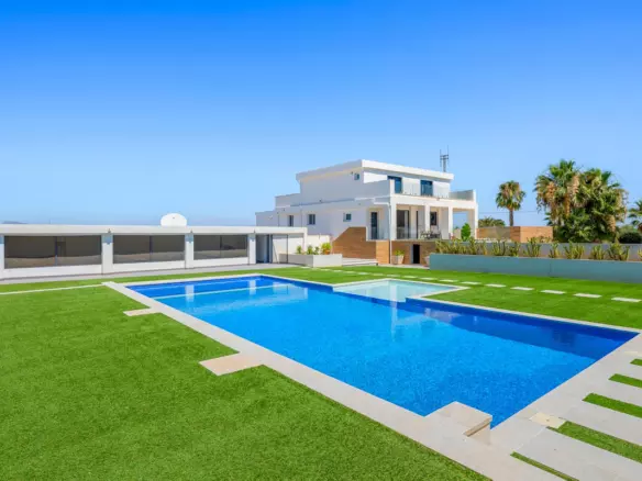 8-bedroom Country House In Los Montesinos, Spain (790 M²)