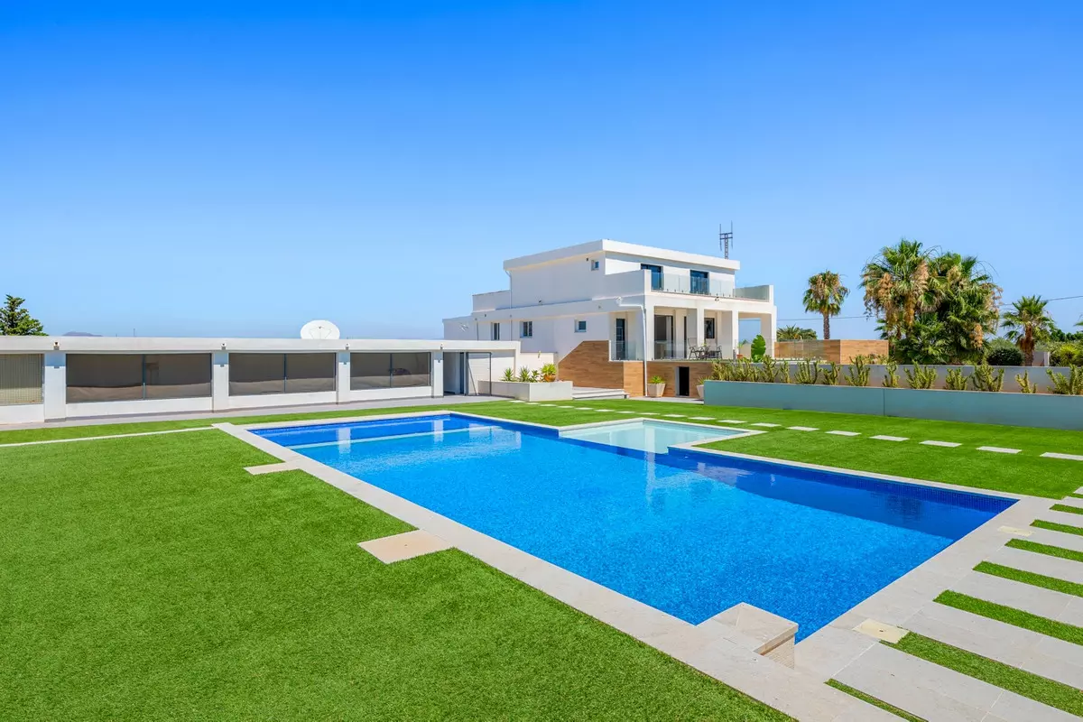 8-bedroom Country House In Los Montesinos, Spain (790 M²)