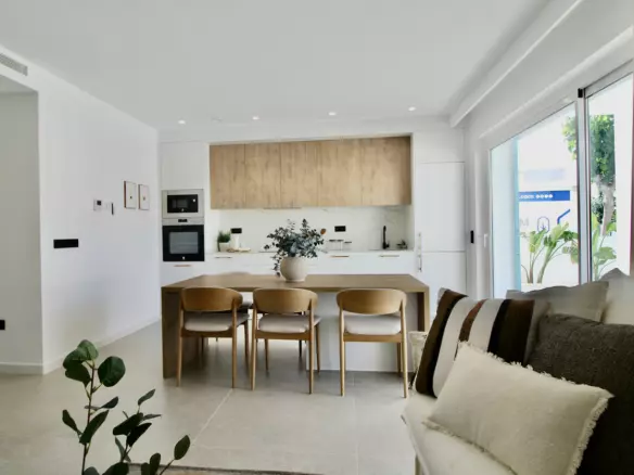 3-bedroom Bungalow In Pilar De La Horadada, Spain (81 M²)
