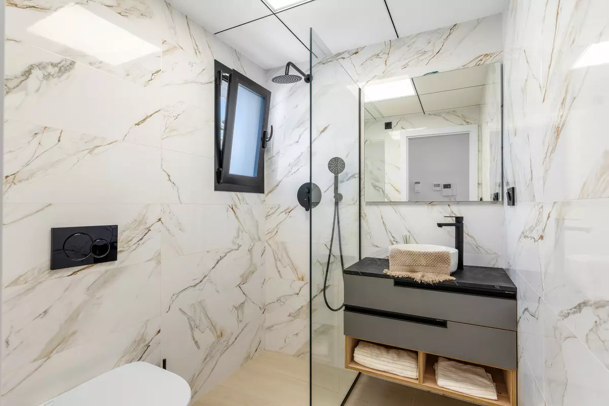 2-bedroom Apartment In Guardamar Del Segura, Spain (64 M²)
