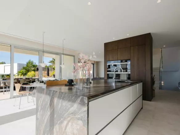 5-bedroom Villa In Orihuela, Spain (546 M²)