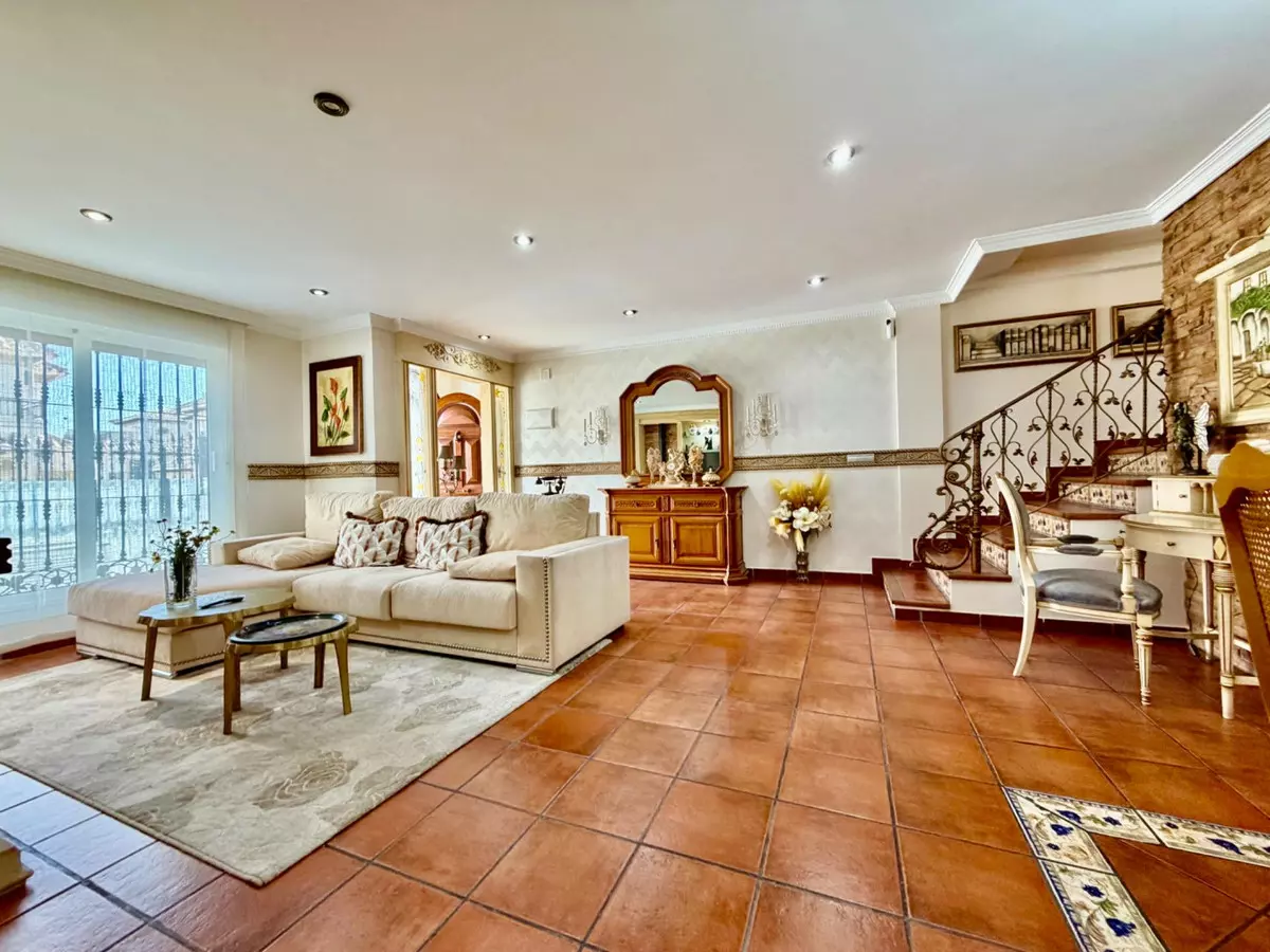 4-bedroom Villa In Orihuela, Spain (189 M²)