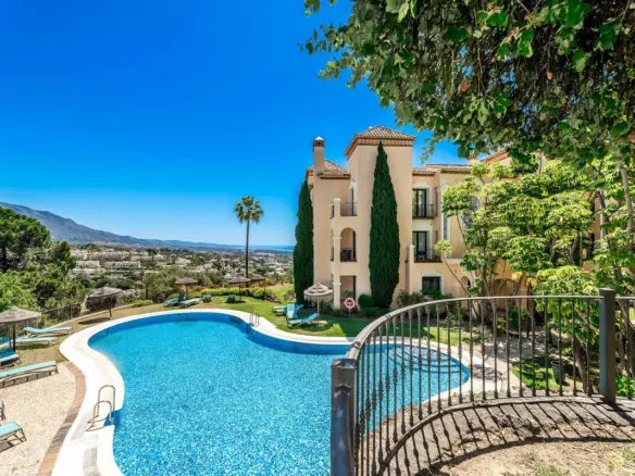 3-bedroom Apartment In Benahavis, Spain (161 M²)