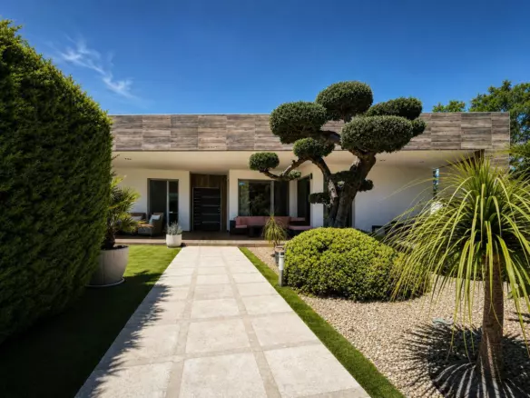 5-bedroom Villa In Santa Pola, Spain (506 M²)