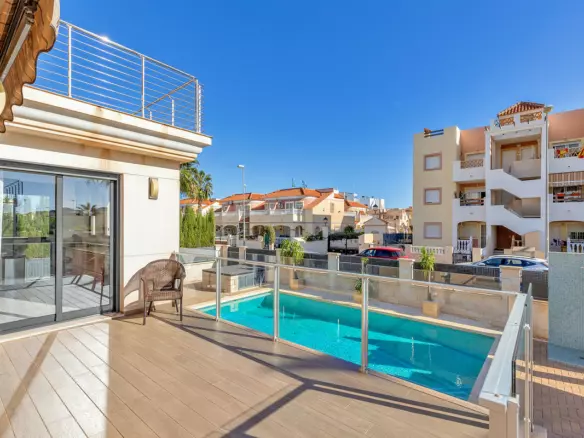 5-bedroom Villa In Orihuela, Spain (296 M²)