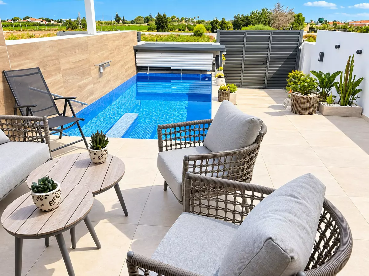 3-bedroom Villa In Rojales, Spain (195 M²)
