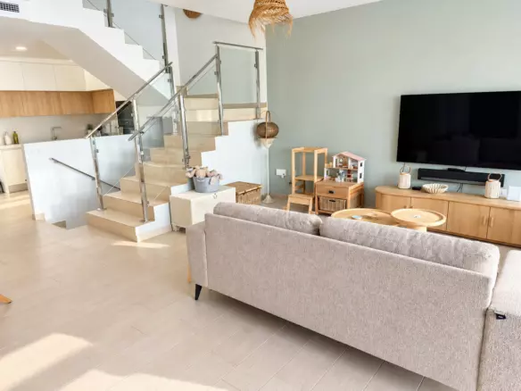 3-bedroom Villa In Rojales, Spain (195 M²)