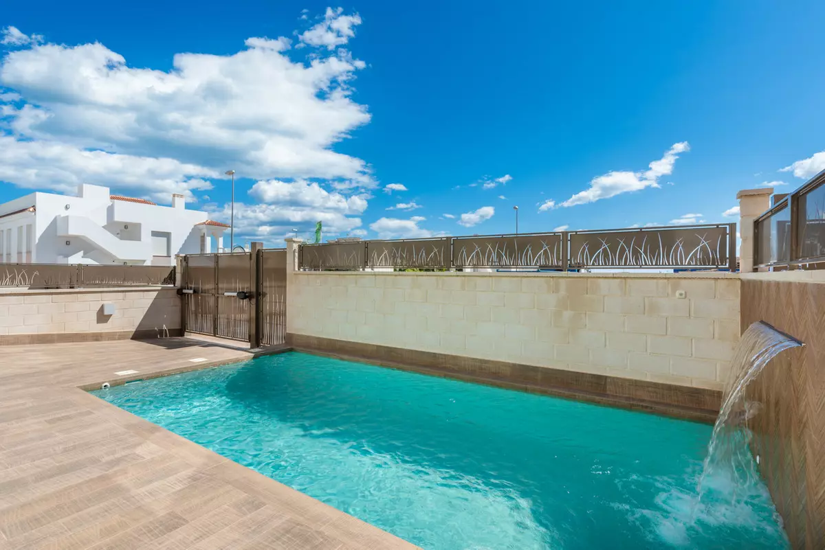 3-bedroom Villa In Rojales, Spain (109 M²)