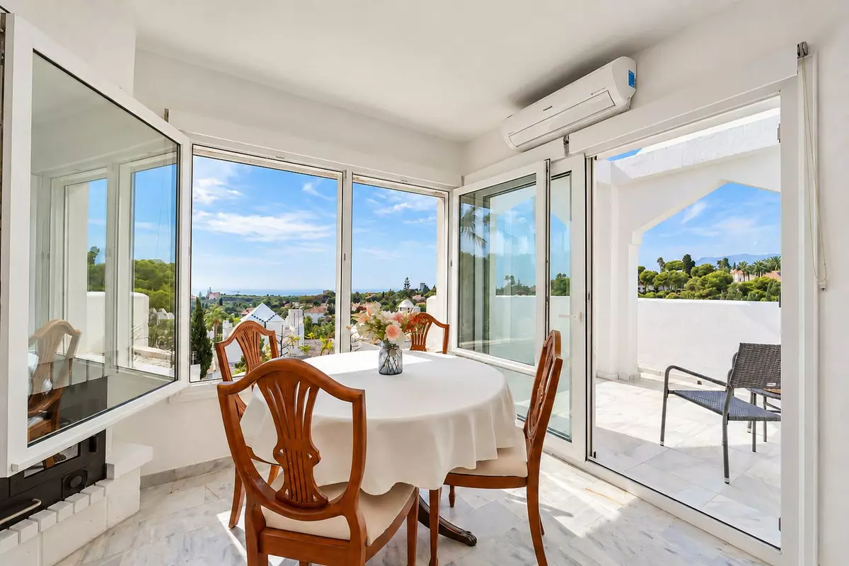 2-bedroom Apartment In Marbella, Spain (62 M²)