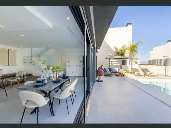 3-bedroom Villa In Algorfa, Spain (150 M²)