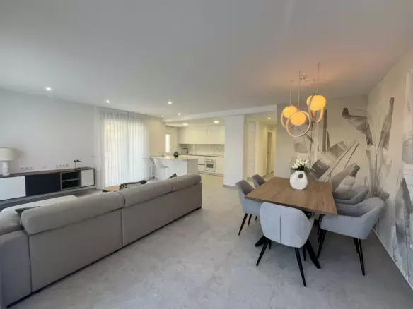 3-bedroom Apartment In Torrevieja, Spain (117 M²)
