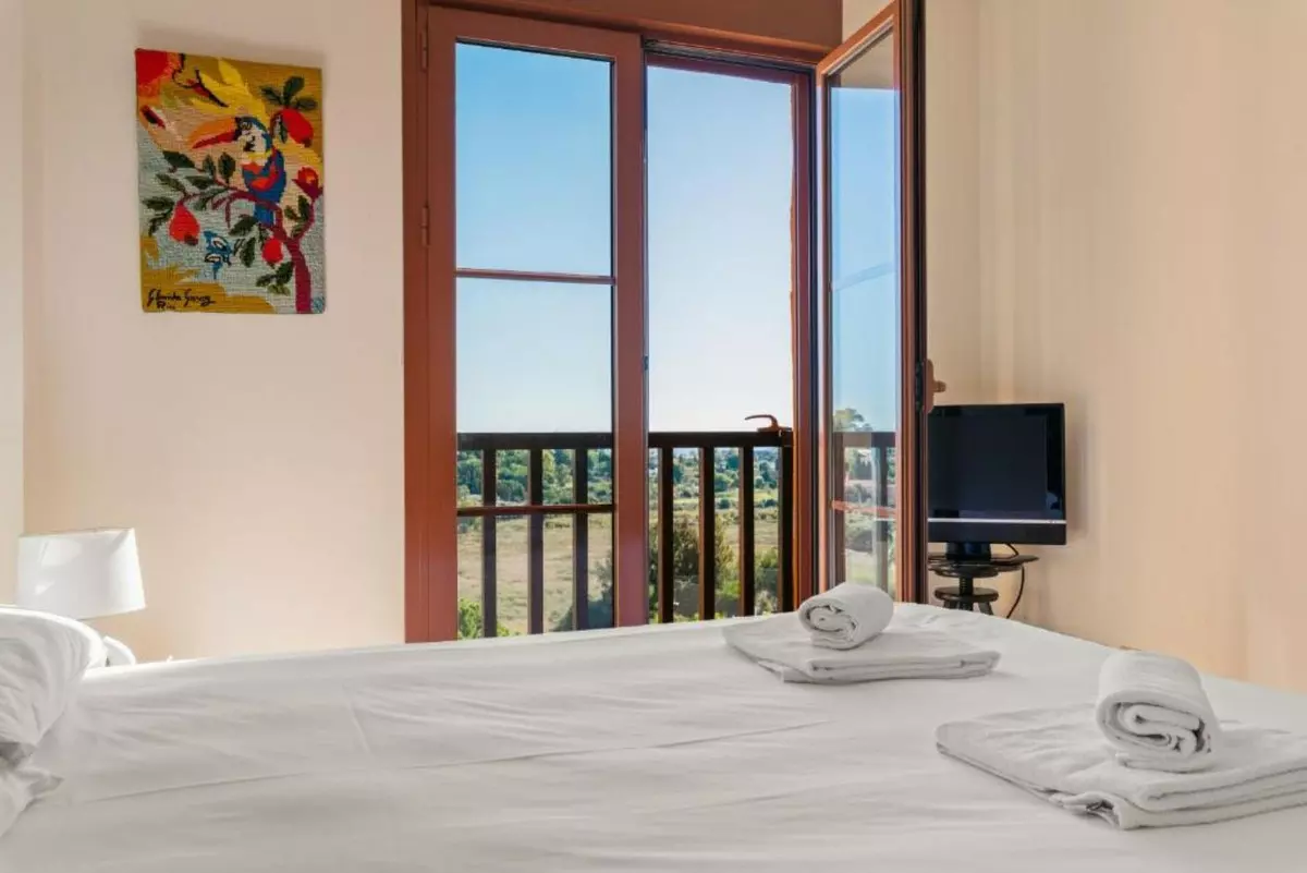 2-bedroom Apartment In Estepona, Spain (158 M²)