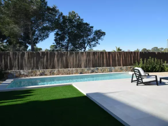 3-bedroom Villa In Orihuela, Spain (237 M²)
