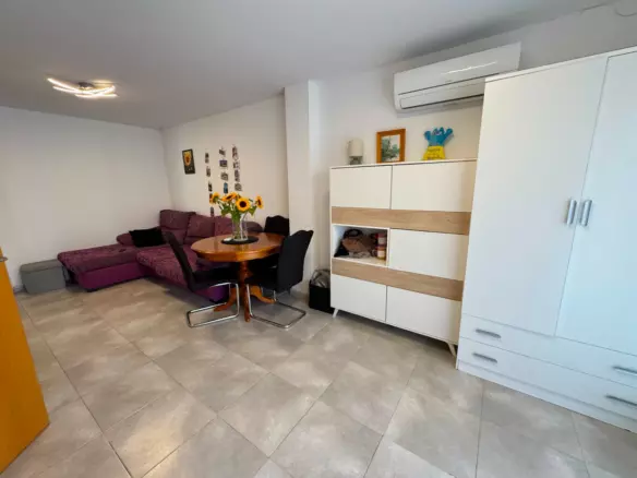 3-bedroom Apartment In Guardamar Del Segura, Spain (88 M²)