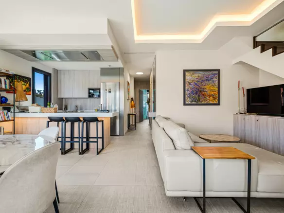 3-bedroom Apartment In Marbella, Spain (158 M²)