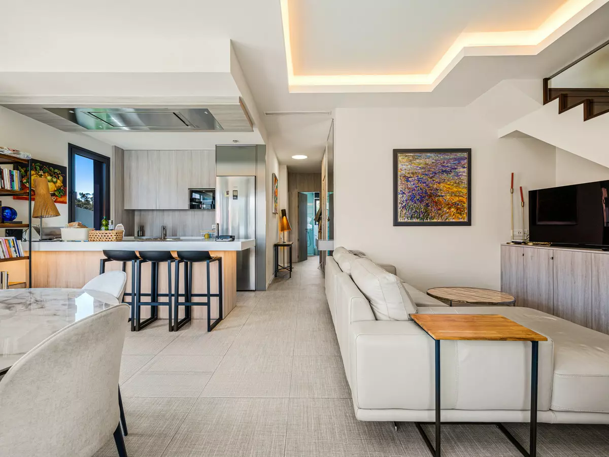 3-bedroom Apartment In Marbella, Spain (158 M²)