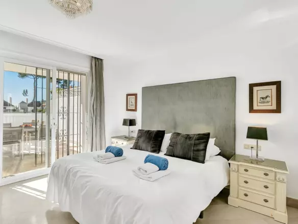 2-bedroom Apartment In Marbella, Spain (145 M²)