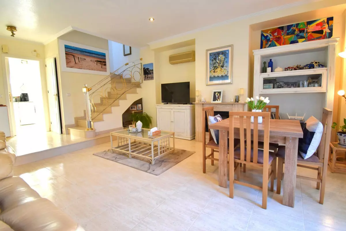 3-bedroom Town House In Orihuela, Spain (130 M²)