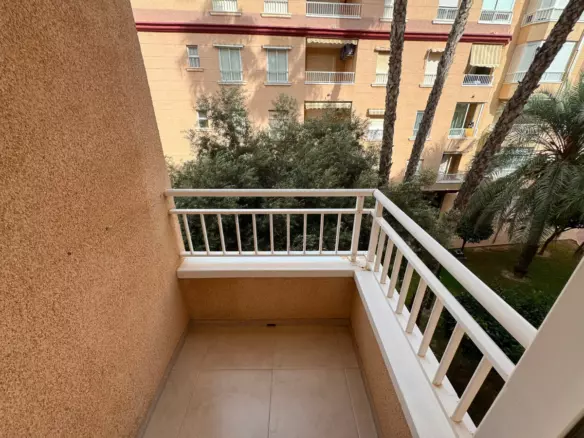 3-bedroom Apartment In Guardamar Del Segura, Spain (96 M²)