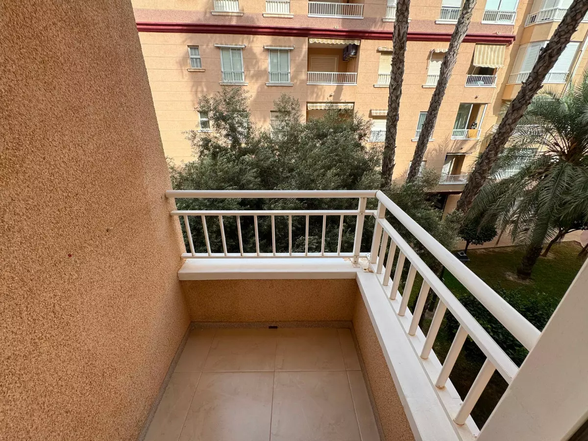 3-bedroom Apartment In Guardamar Del Segura, Spain (96 M²)