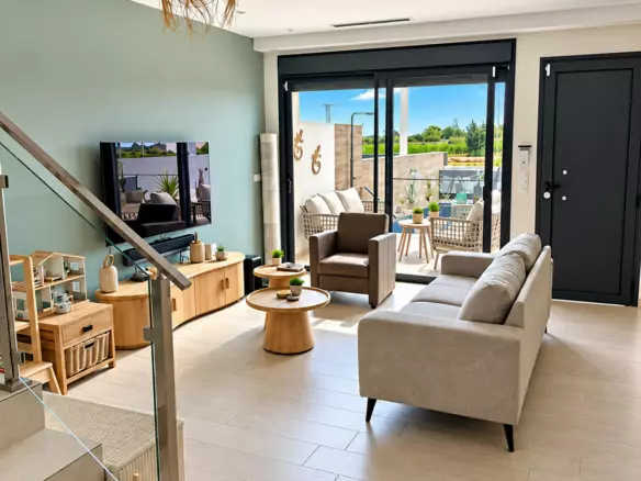 3-bedroom Villa In Rojales, Spain (195 M²)