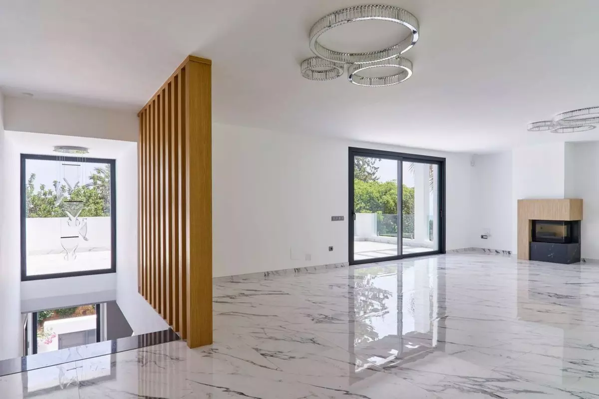 5-bedroom Villa In Marbella, Spain (590 M²)