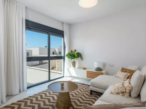 2-bedroom Villa In San Miguel De Salinas, Spain (92 M²)