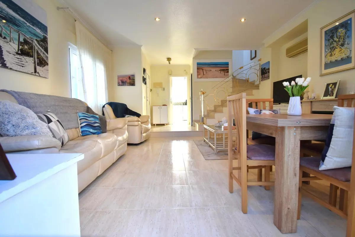 3-bedroom Town House In Orihuela, Spain (130 M²)