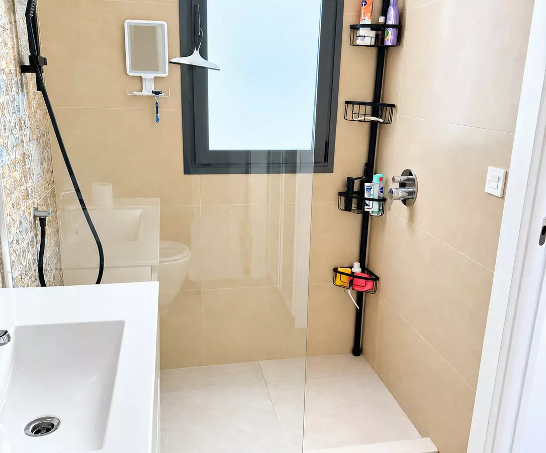 3-bedroom Villa In Rojales, Spain (195 M²)