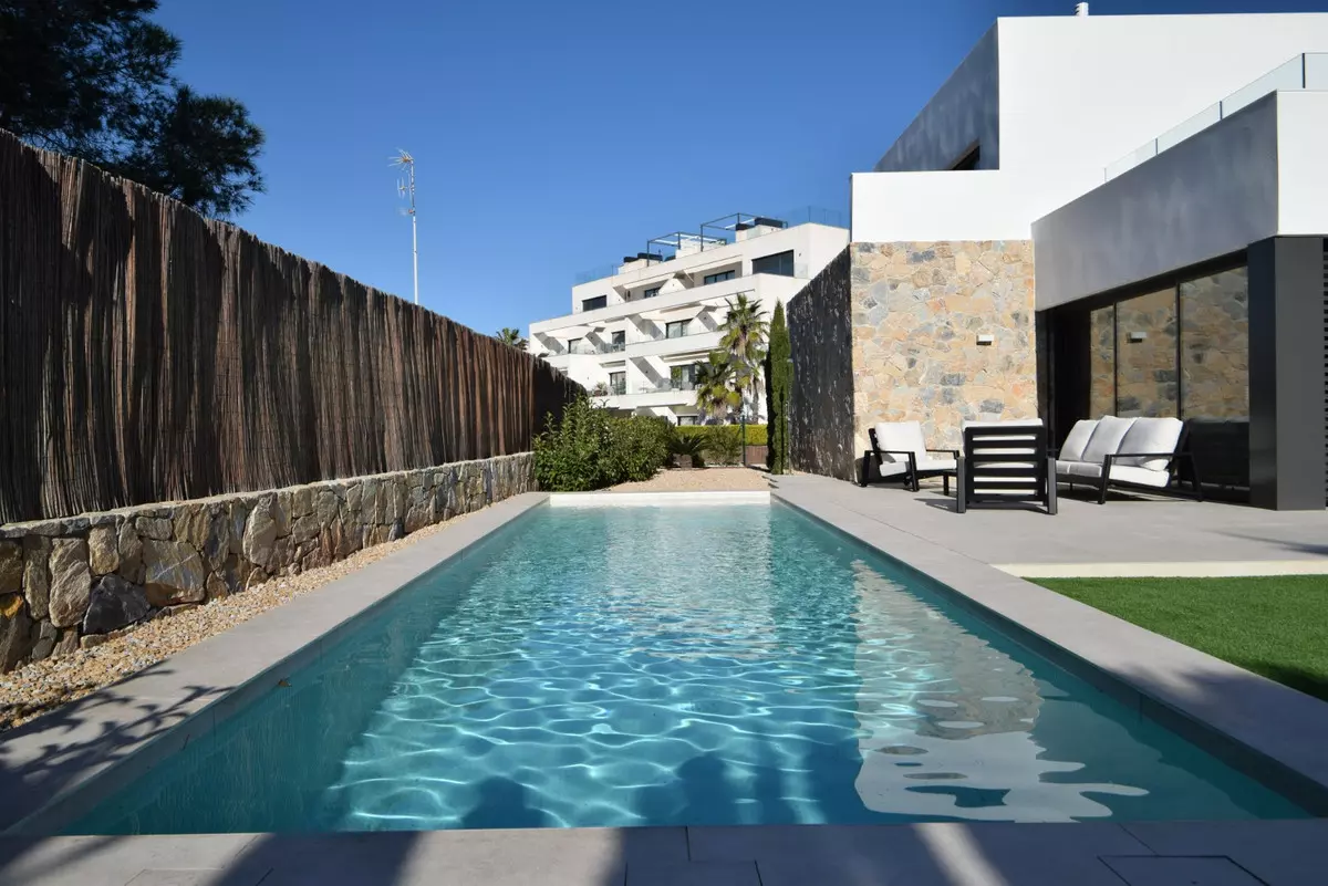3-bedroom Villa In Orihuela, Spain (237 M²)