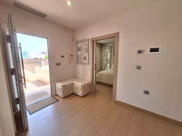 2-bedroom Villa In Torrevieja, Spain (306 M²)