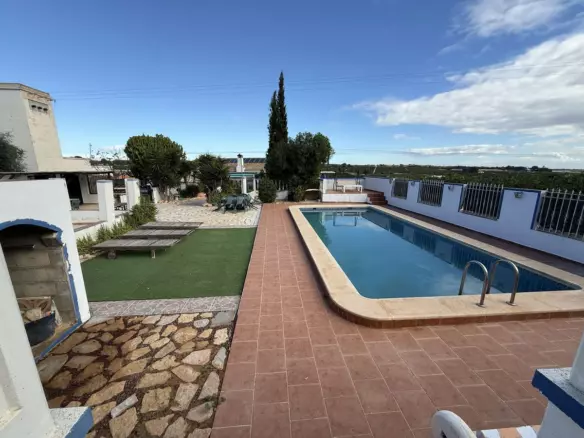 4-bedroom Country House In Pilar De La Horadada, Spain (145 M²)