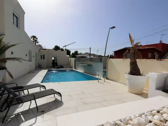 4-bedroom Villa In Orihuela, Spain (175 M²)