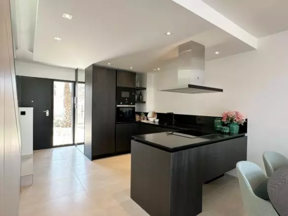 3-bedroom Semi In Algorfa, Spain (109 M²)