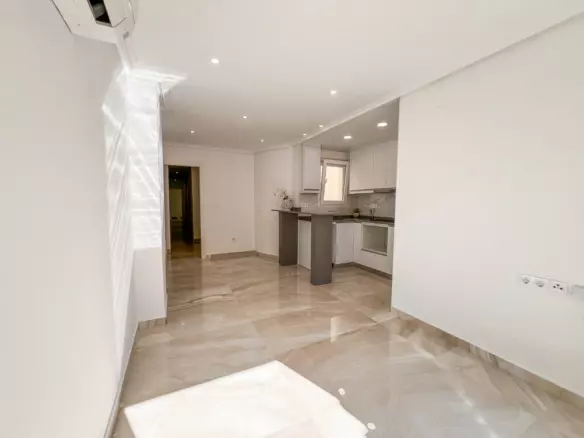 2-bedroom Apartment In Torrevieja, Spain (76 M²)