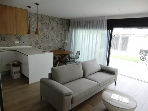 3-bedroom Villa In Pilar De La Horadada, Spain (116 M²)