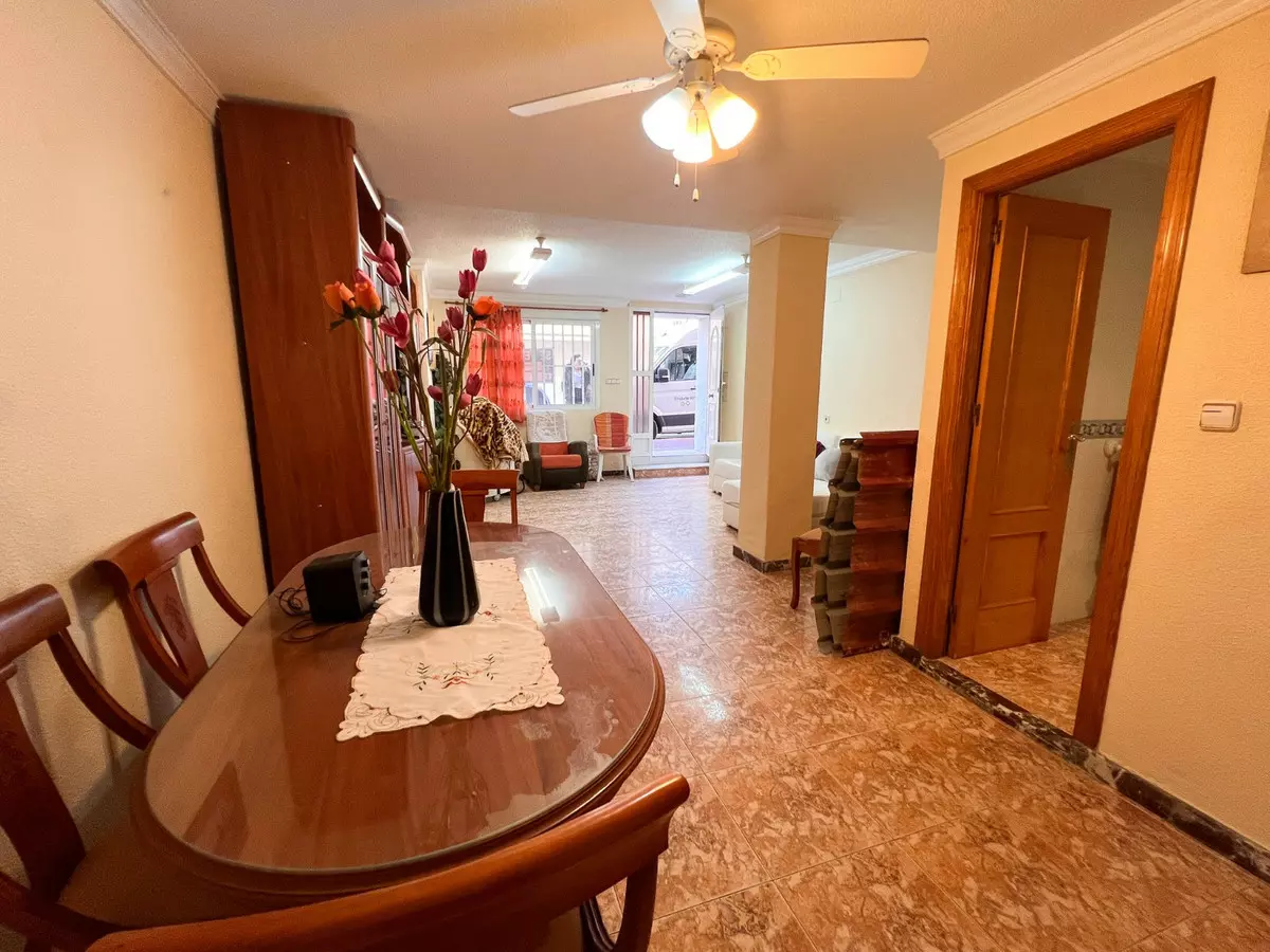 3-bedroom Apartment In Guardamar Del Segura, Spain (110 M²)