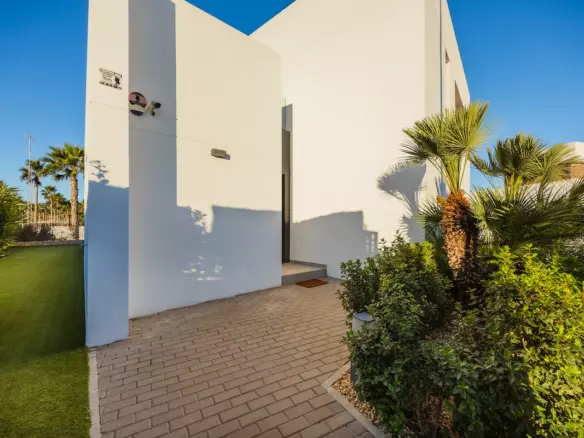 4-bedroom Villa In Algorfa, Spain (300 M²)
