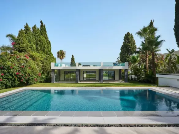 5-bedroom Villa In Marbella, Spain (590 M²)